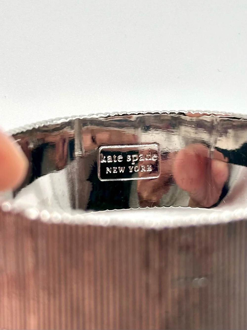 Kate Spade All Wrapped Up Textured Silver Tone Bow Bracelet Structured Bangle KS - Picture 5 of 8